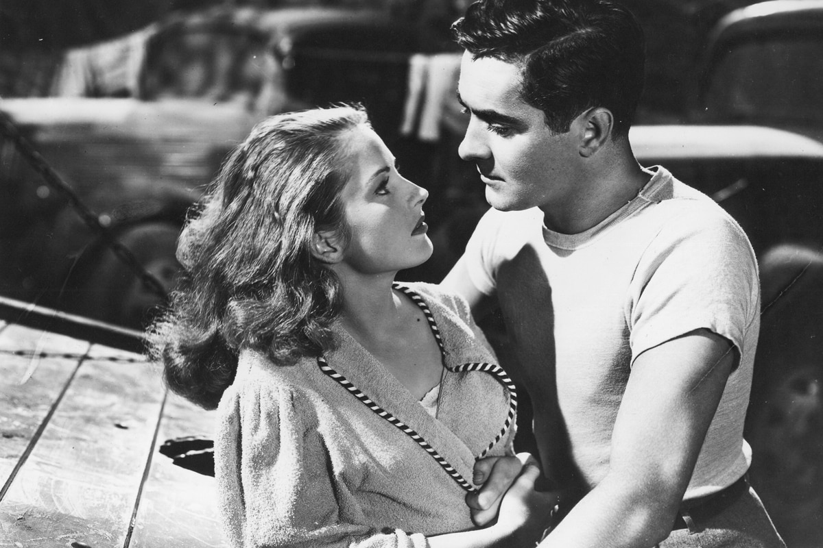 Nightmare Alley couple 2 1200x800